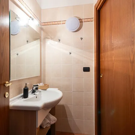 Sogno Di Montagna Sulle Piste Da Sci *